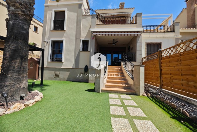 Tweedehands - Appartement / flat -
Algorfa - Inland
