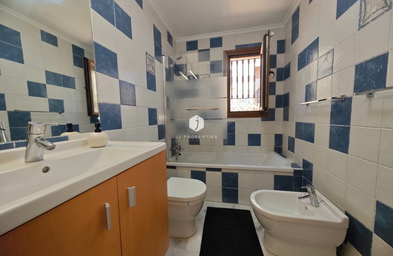 Tweedehands - Appartement / flat -
Algorfa - Inland