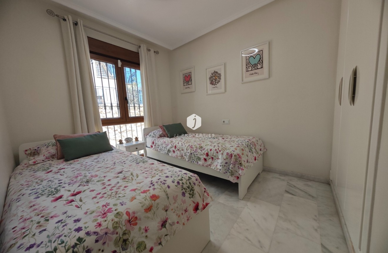 Tweedehands - Appartement / flat -
Algorfa - Inland
