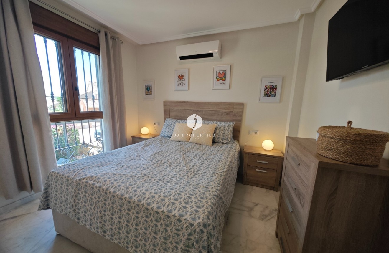Tweedehands - Appartement / flat -
Algorfa - Inland