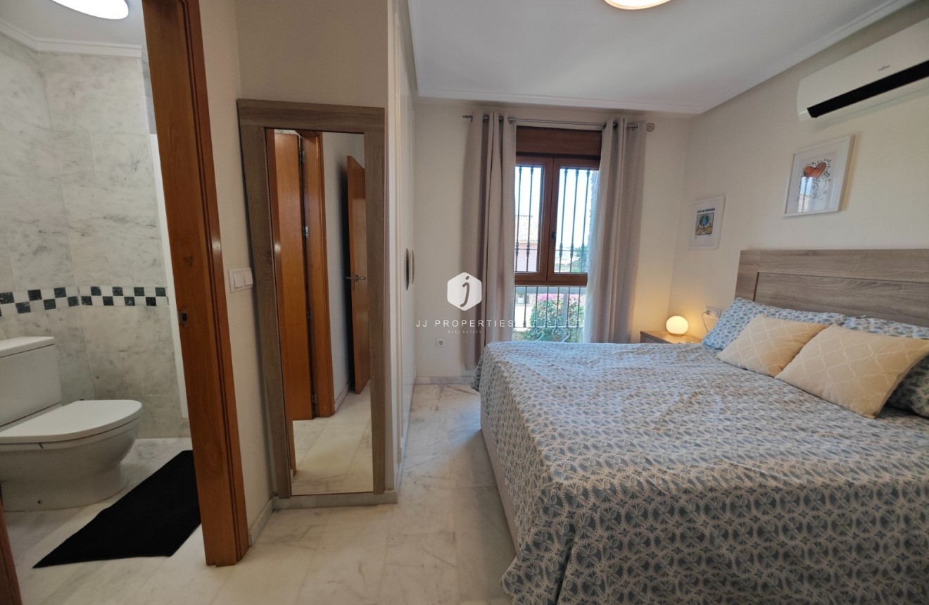 Tweedehands - Appartement / flat -
Algorfa - Inland