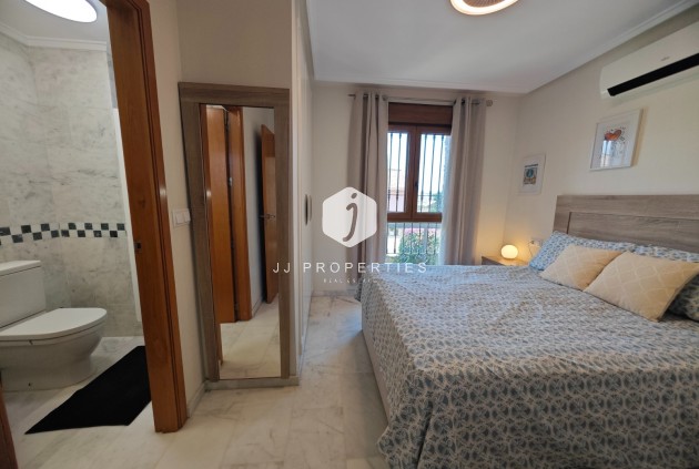 Tweedehands - Appartement / flat -
Algorfa - Inland