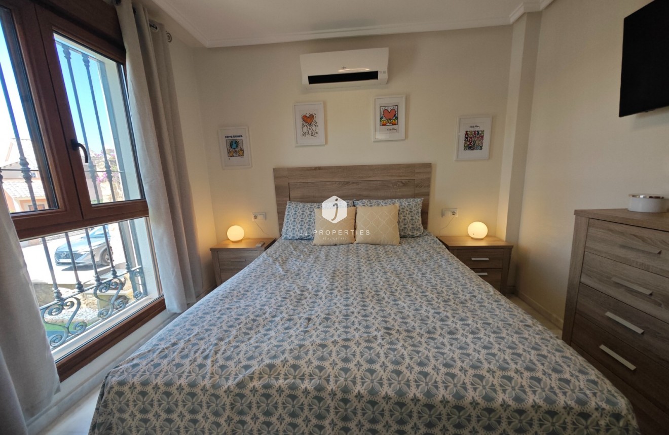 Tweedehands - Appartement / flat -
Algorfa - Inland