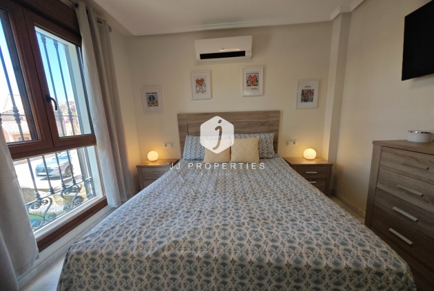 Tweedehands - Appartement / flat -
Algorfa - Inland