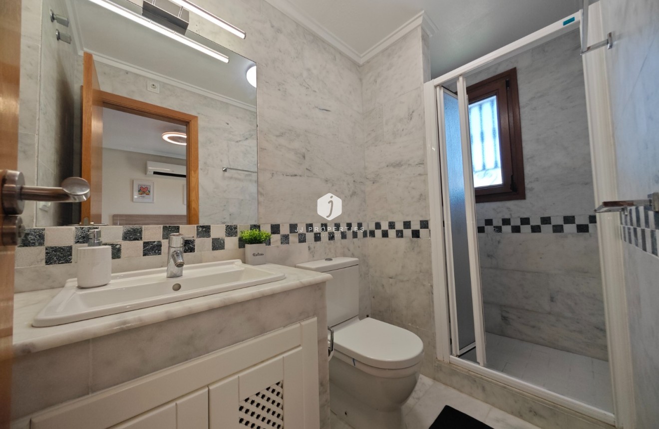 Tweedehands - Appartement / flat -
Algorfa - Inland