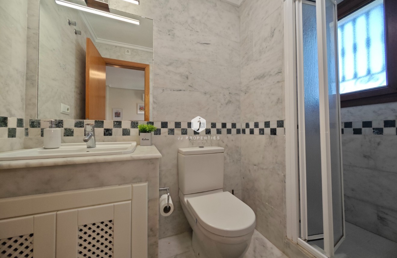 Tweedehands - Appartement / flat -
Algorfa - Inland