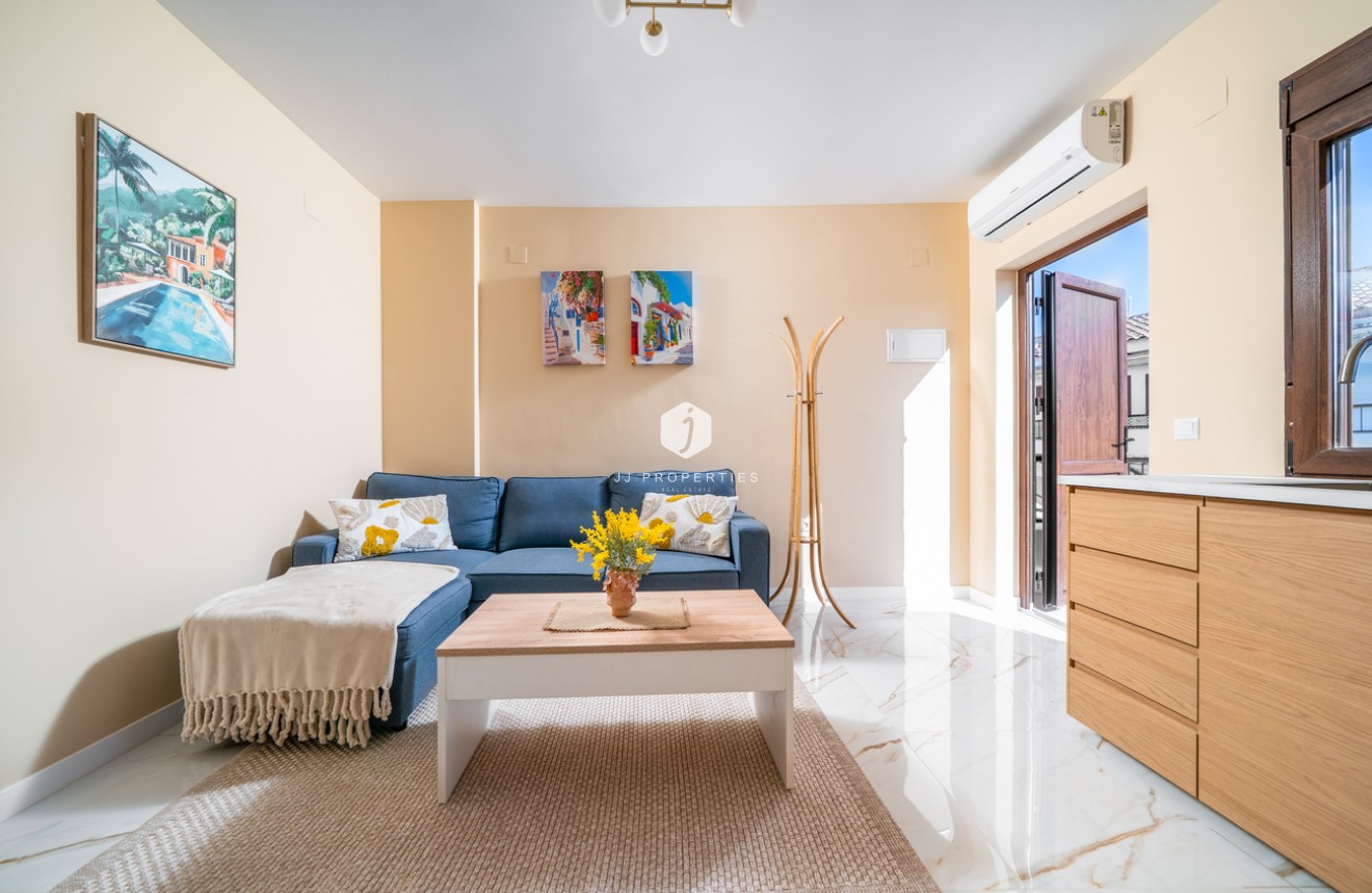 Resale - Apartment / flat -
La Mata - Costa Blanca