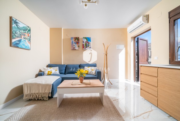 Resale - Apartment / flat -
La Mata - Costa Blanca