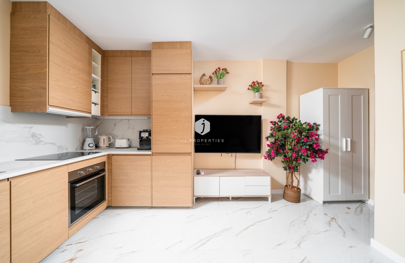 Resale - Apartment / flat -
La Mata - Costa Blanca