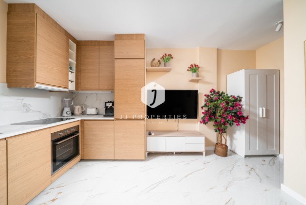 Resale - Apartment / flat -
La Mata - Costa Blanca