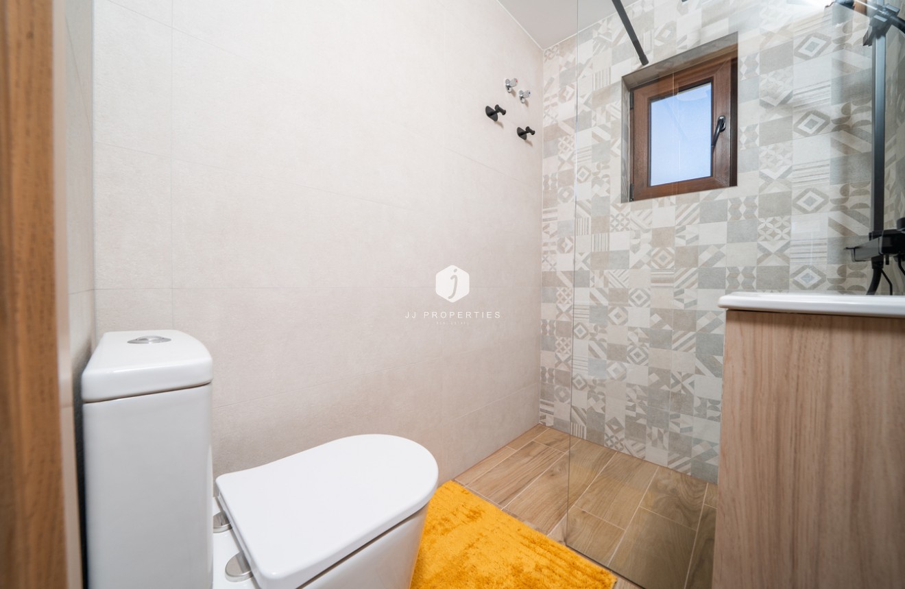 Resale - Apartment / flat -
La Mata - Costa Blanca