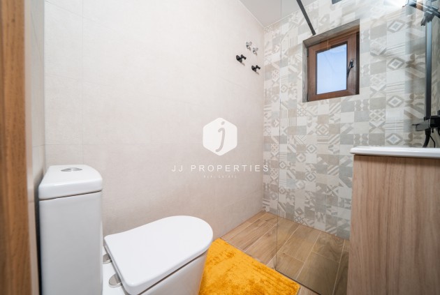 Resale - Apartment / flat -
La Mata - Costa Blanca