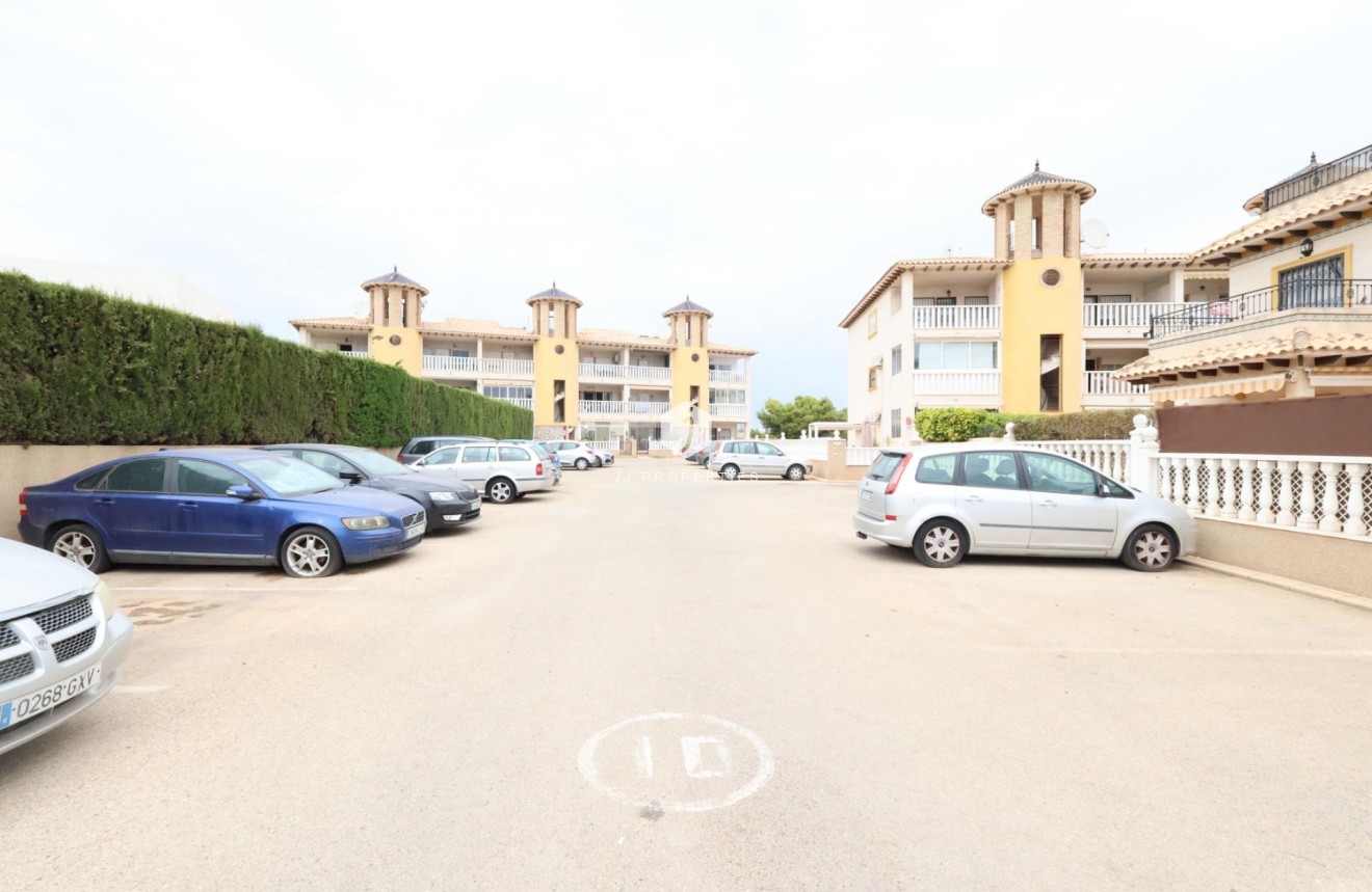 Aus zweiter Hand - Wohnung -
Orihuela Costa - Costa Blanca
