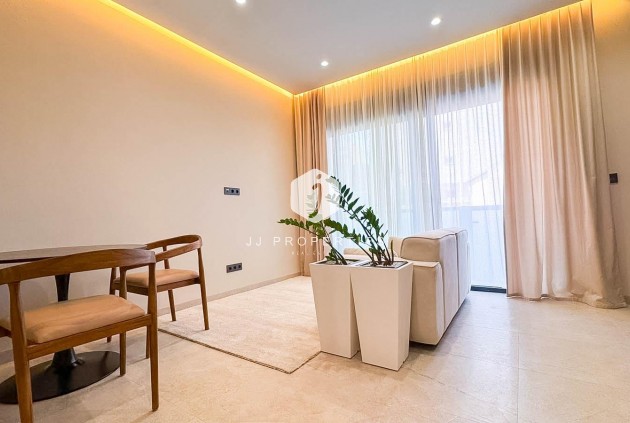 D'occasion - Appartement -
Torrevieja - Playa de los Locos