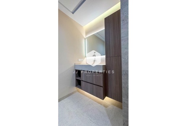D'occasion - Appartement -
Torrevieja - Playa de los Locos