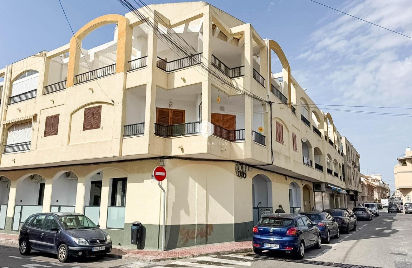 D'occasion - Appartement -
Torrevieja - Playa de los Locos