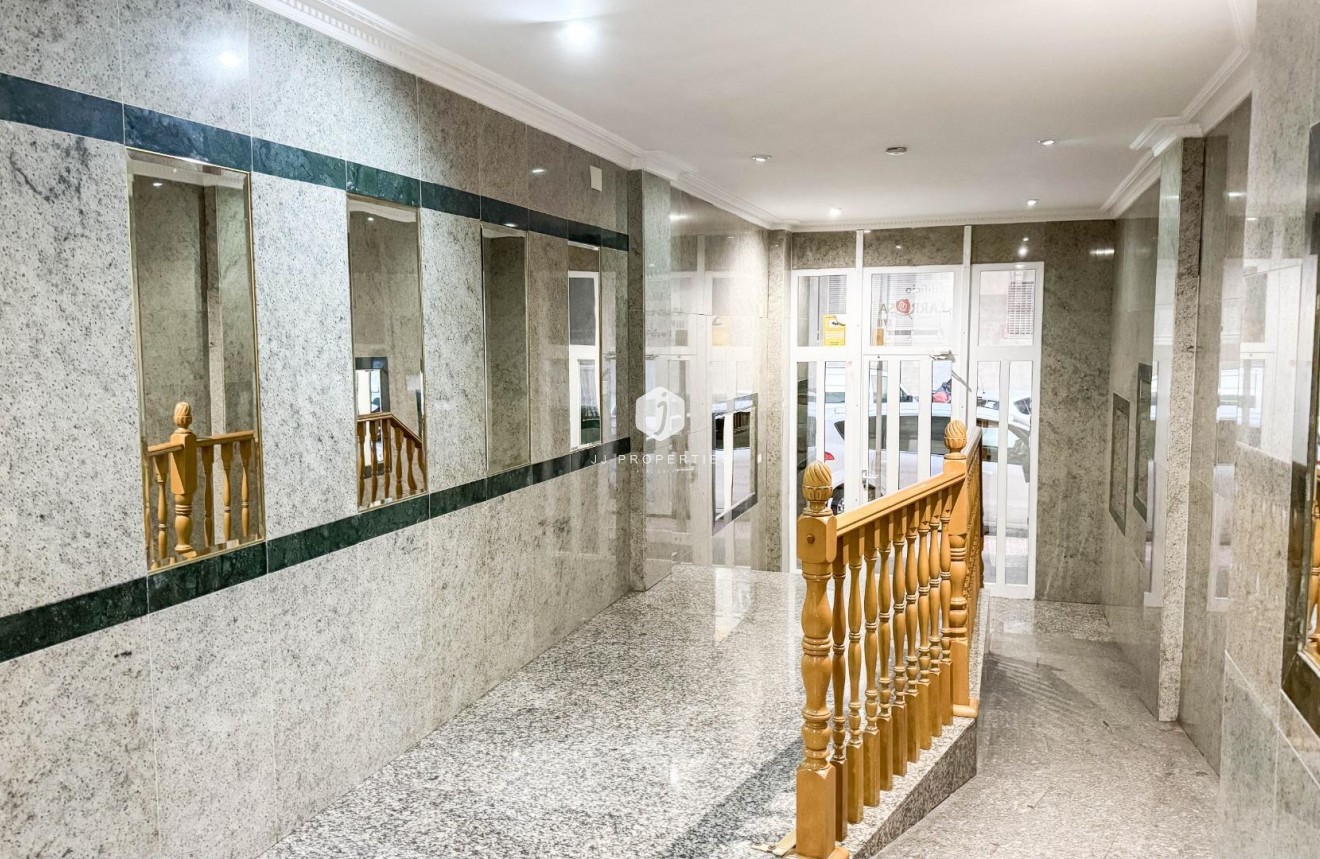 Aus zweiter Hand - Wohnung -
Torrevieja - PARQUE DE LAS NACIONES