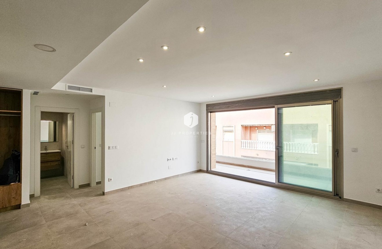 Aus zweiter Hand - Wohnung -
Torrevieja - Playa del Cura