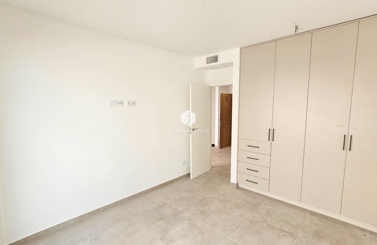 Aus zweiter Hand - Wohnung -
Torrevieja - Playa del Cura