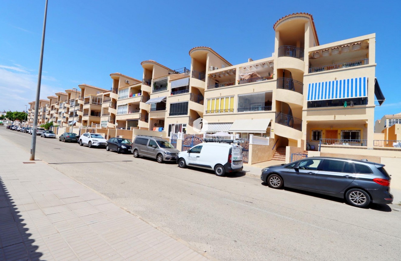 Aus zweiter Hand - Wohnung -
Orihuela Costa - Costa Blanca