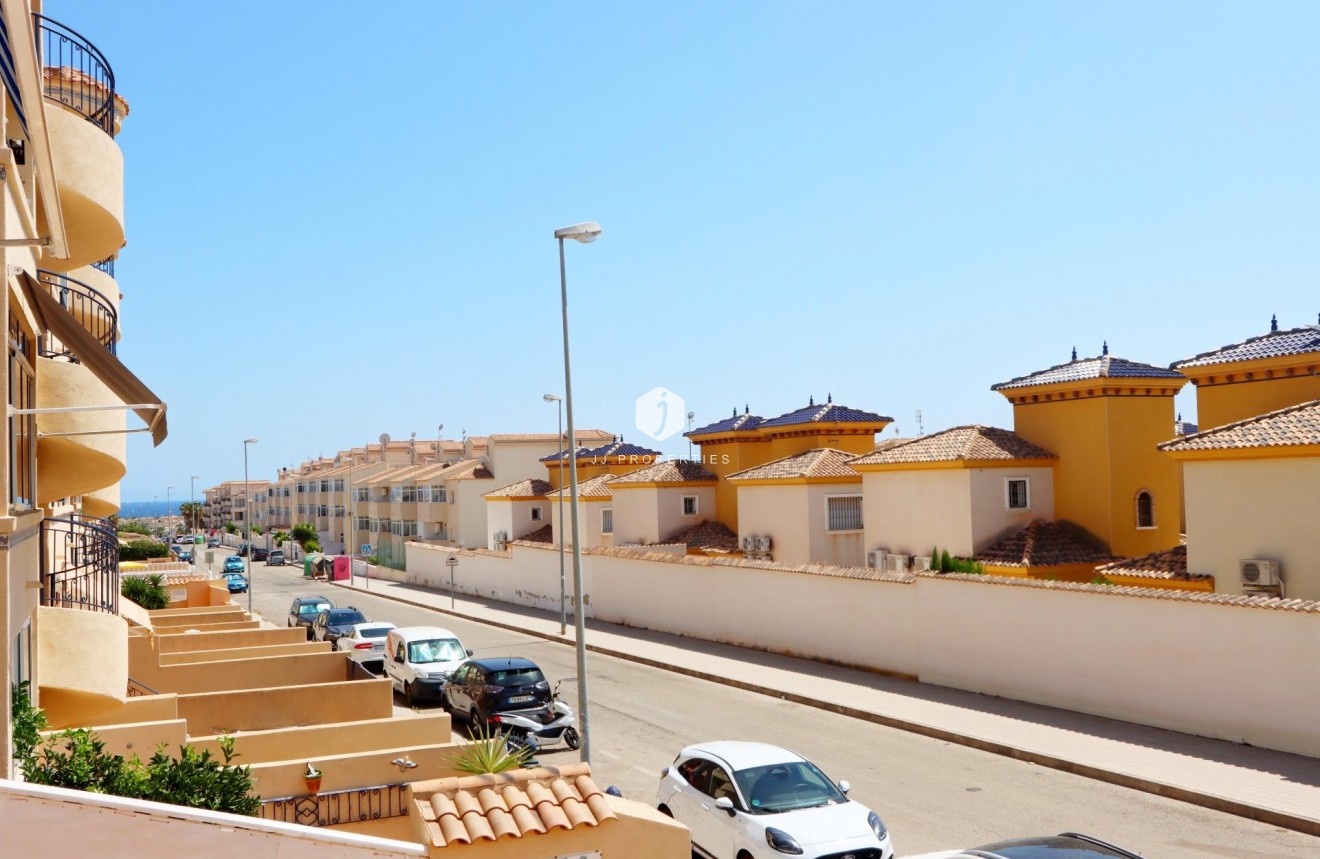 Aus zweiter Hand - Wohnung -
Orihuela Costa - Costa Blanca