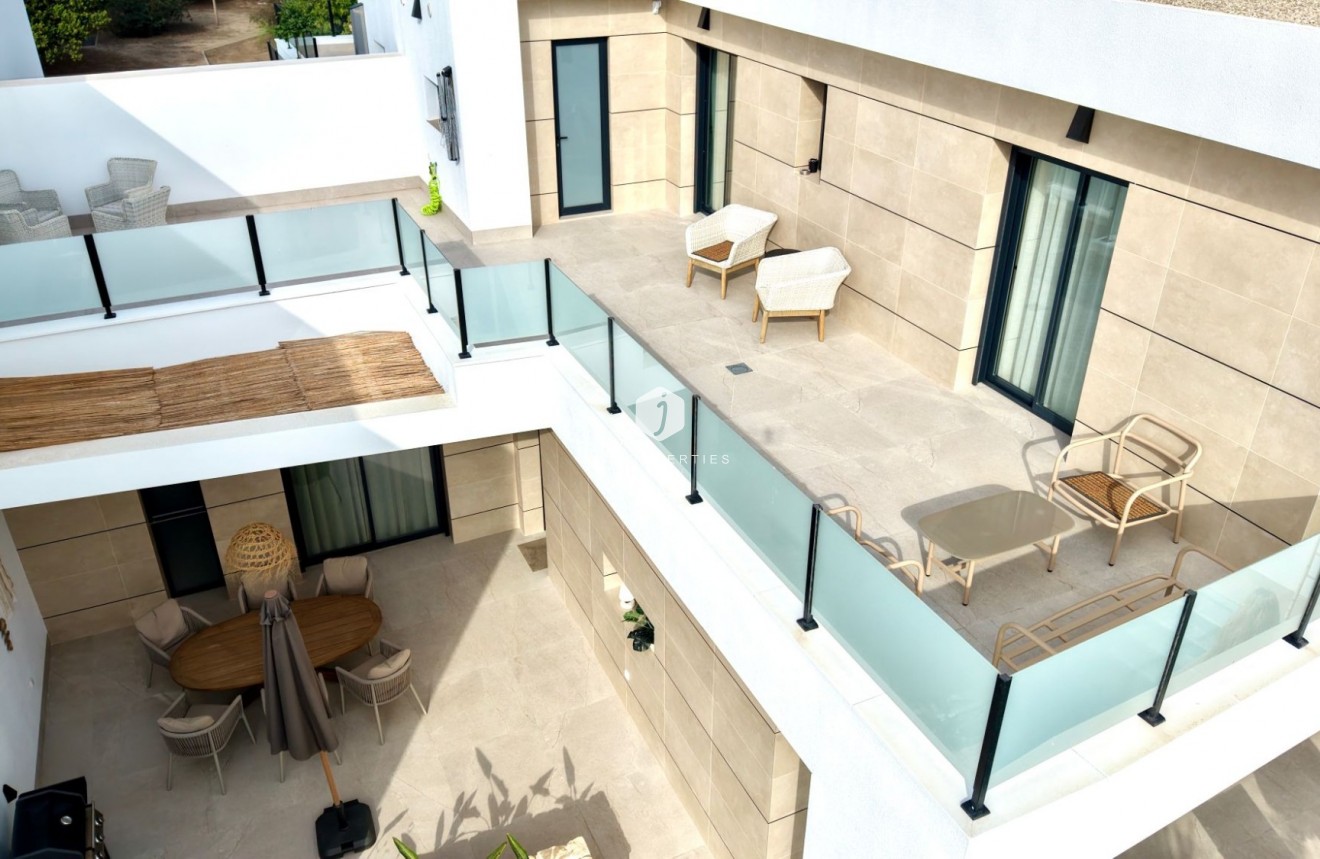 Z drugiej ręki - Villa -
Dolores - Costa Blanca