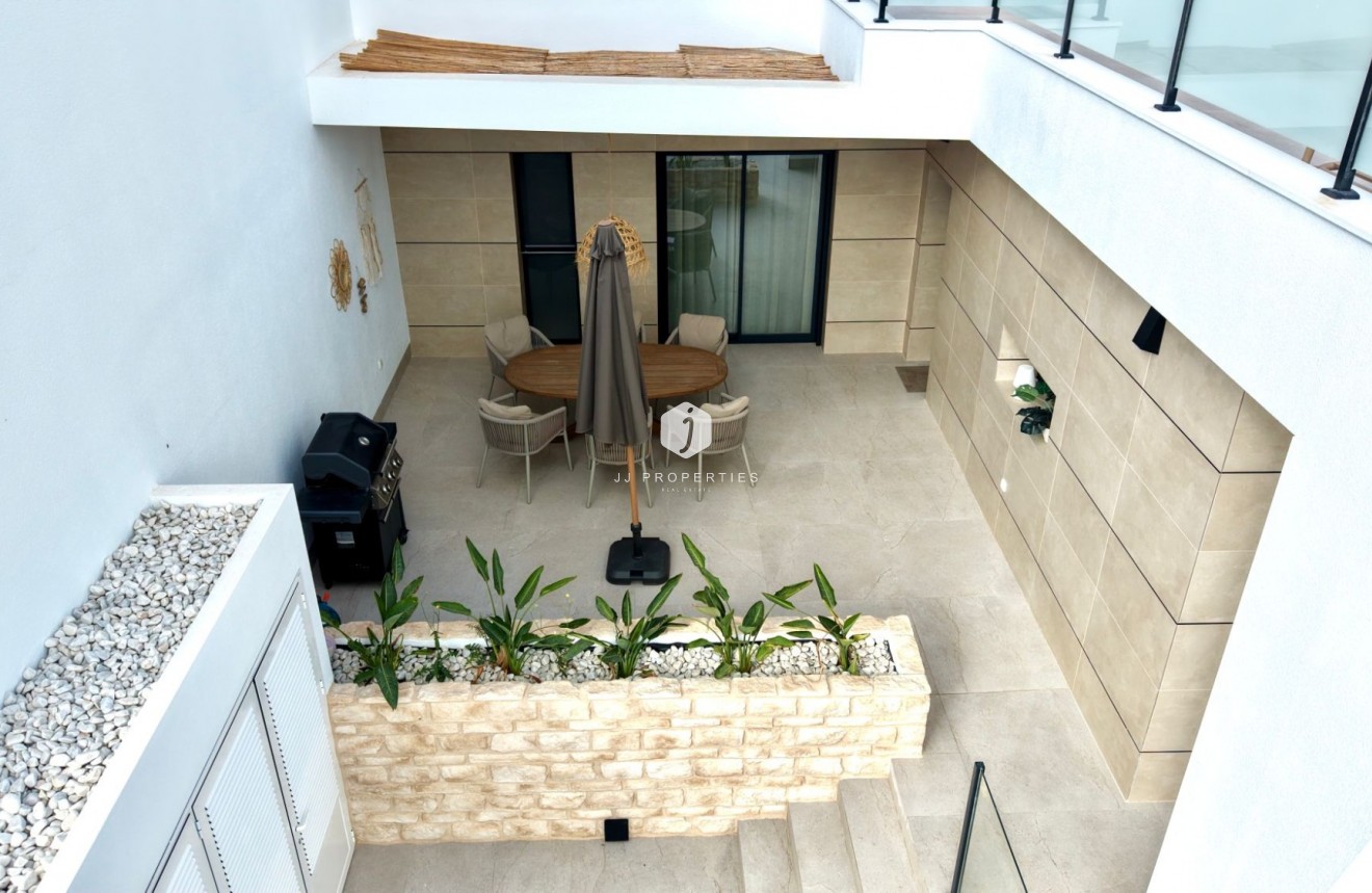 Z drugiej ręki - Villa -
Dolores - Costa Blanca