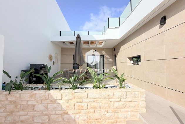 Z drugiej ręki - Villa -
Dolores - Costa Blanca