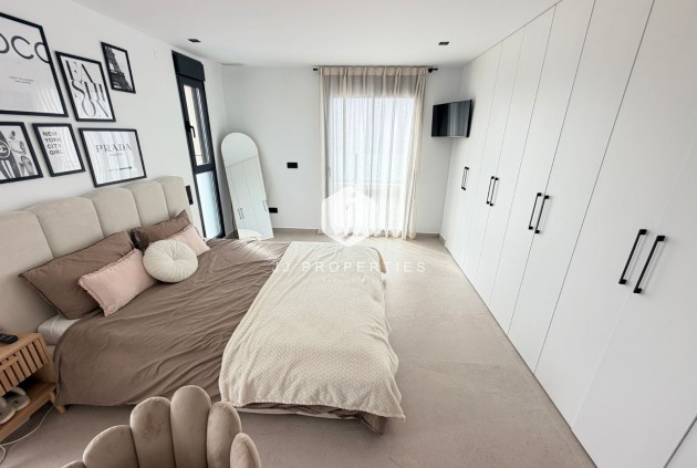 Z drugiej ręki - Villa -
Dolores - Costa Blanca
