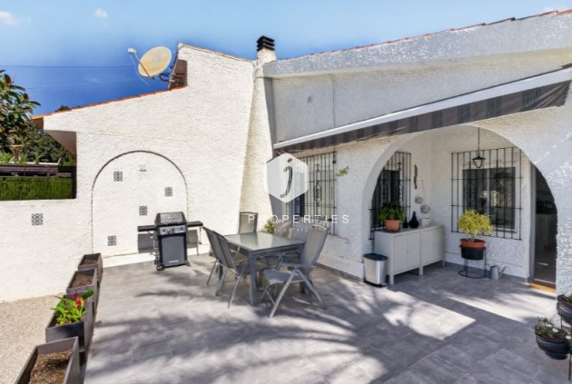 Resale - Villa -
Torrevieja - Costa Blanca