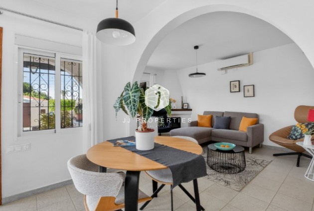Resale - Villa -
Torrevieja - Costa Blanca