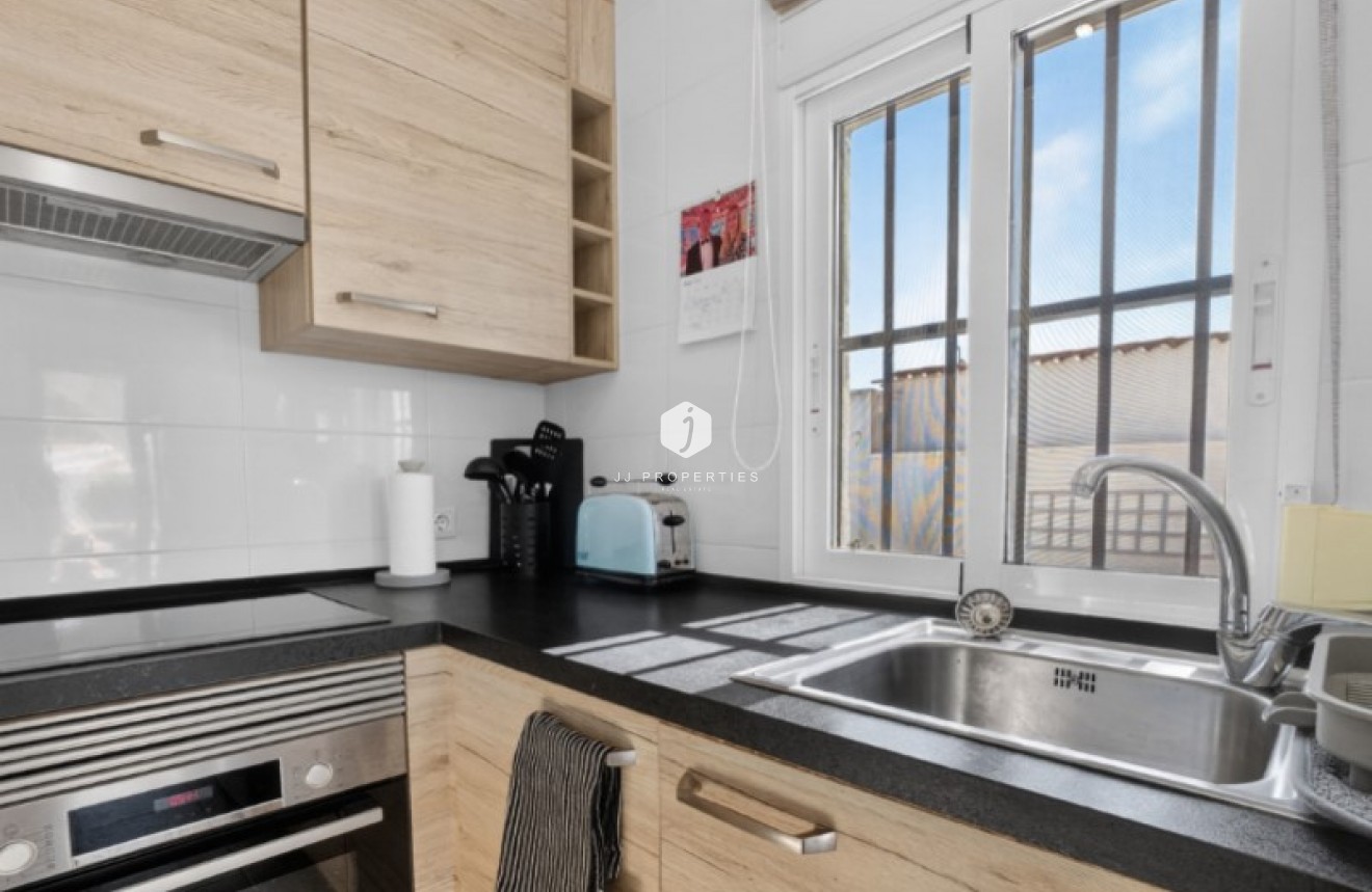 Resale - Villa -
Torrevieja - Costa Blanca