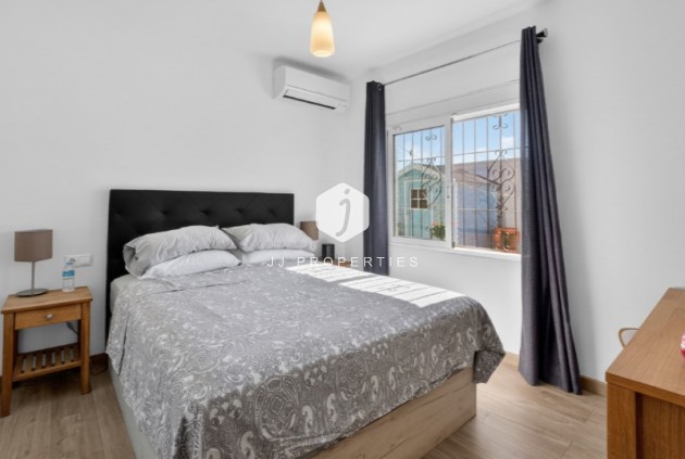 Resale - Villa -
Torrevieja - Costa Blanca