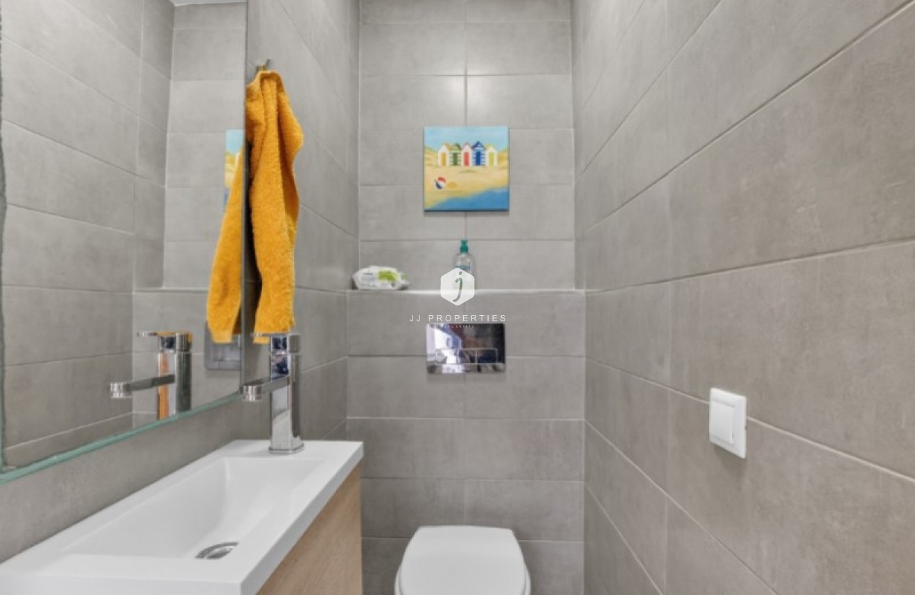 Resale - Villa -
Torrevieja - Costa Blanca