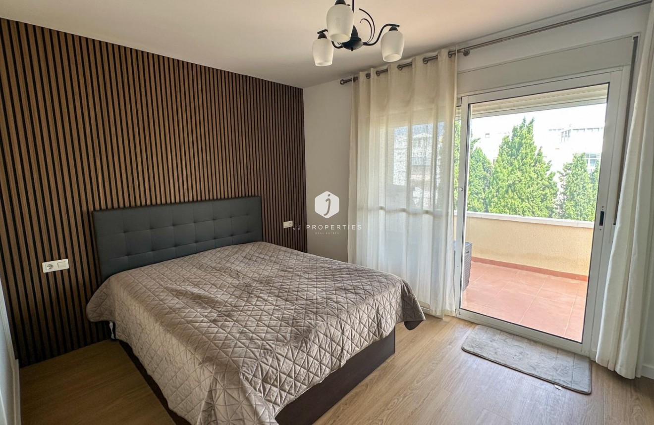 D'occasion - Duplex -
San Miguel de Salinas - Las Filipinas