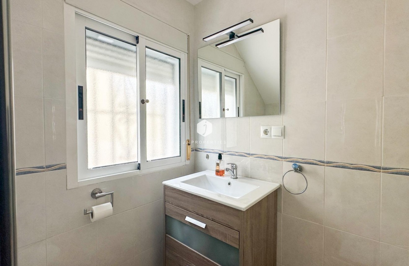D'occasion - Duplex -
San Miguel de Salinas - Las Filipinas