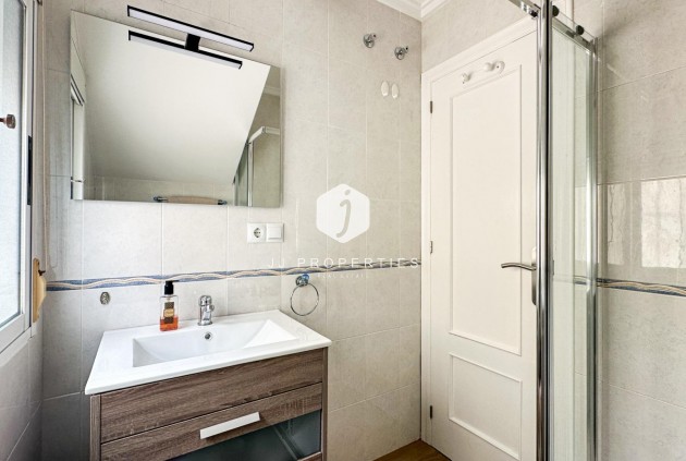 D'occasion - Duplex -
San Miguel de Salinas - Las Filipinas