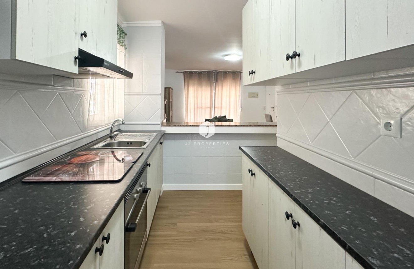 D'occasion - Duplex -
San Miguel de Salinas - Las Filipinas