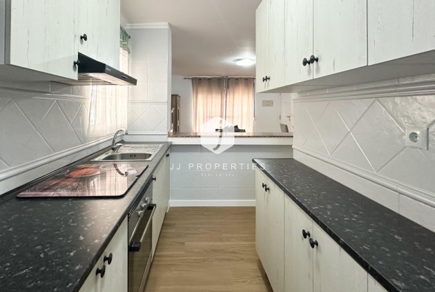 D'occasion - Duplex -
San Miguel de Salinas - Las Filipinas