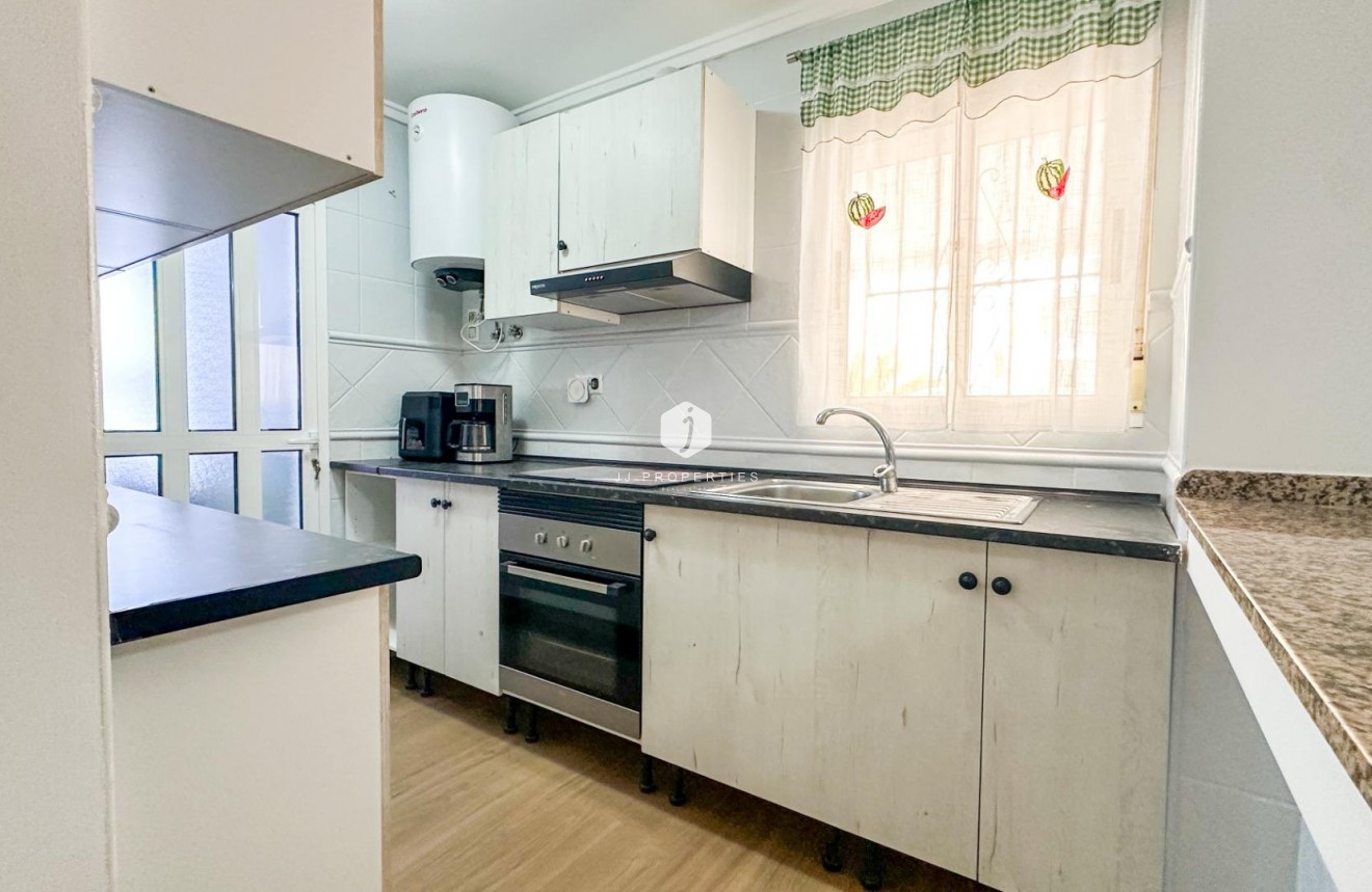 D'occasion - Duplex -
San Miguel de Salinas - Las Filipinas