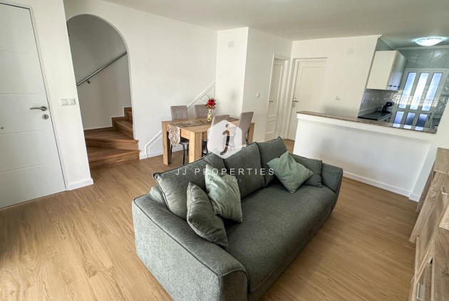 D'occasion - Duplex -
San Miguel de Salinas - Las Filipinas
