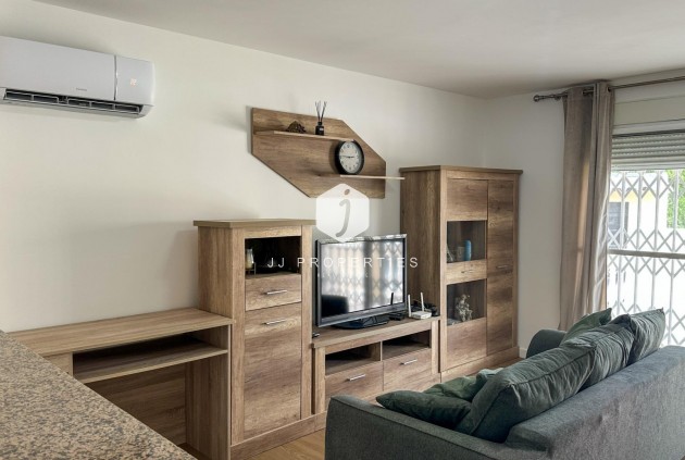 D'occasion - Duplex -
San Miguel de Salinas - Las Filipinas