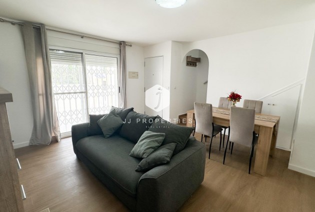 D'occasion - Duplex -
San Miguel de Salinas - Las Filipinas