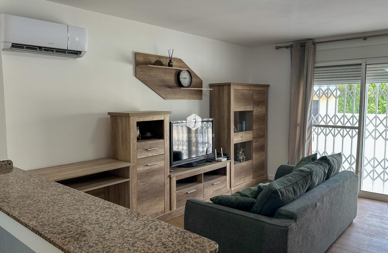 D'occasion - Duplex -
San Miguel de Salinas - Las Filipinas