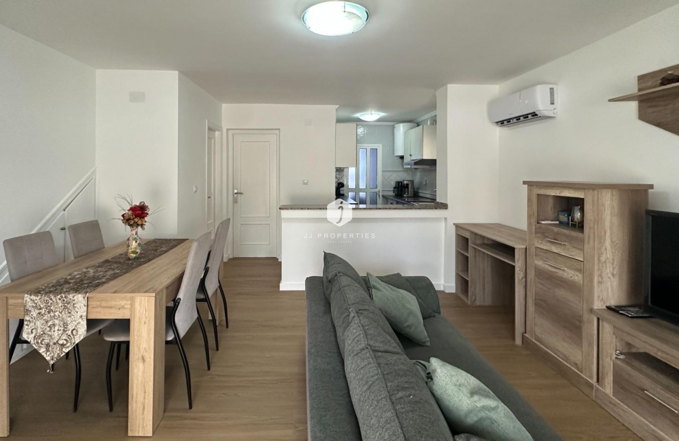 D'occasion - Duplex -
San Miguel de Salinas - Las Filipinas