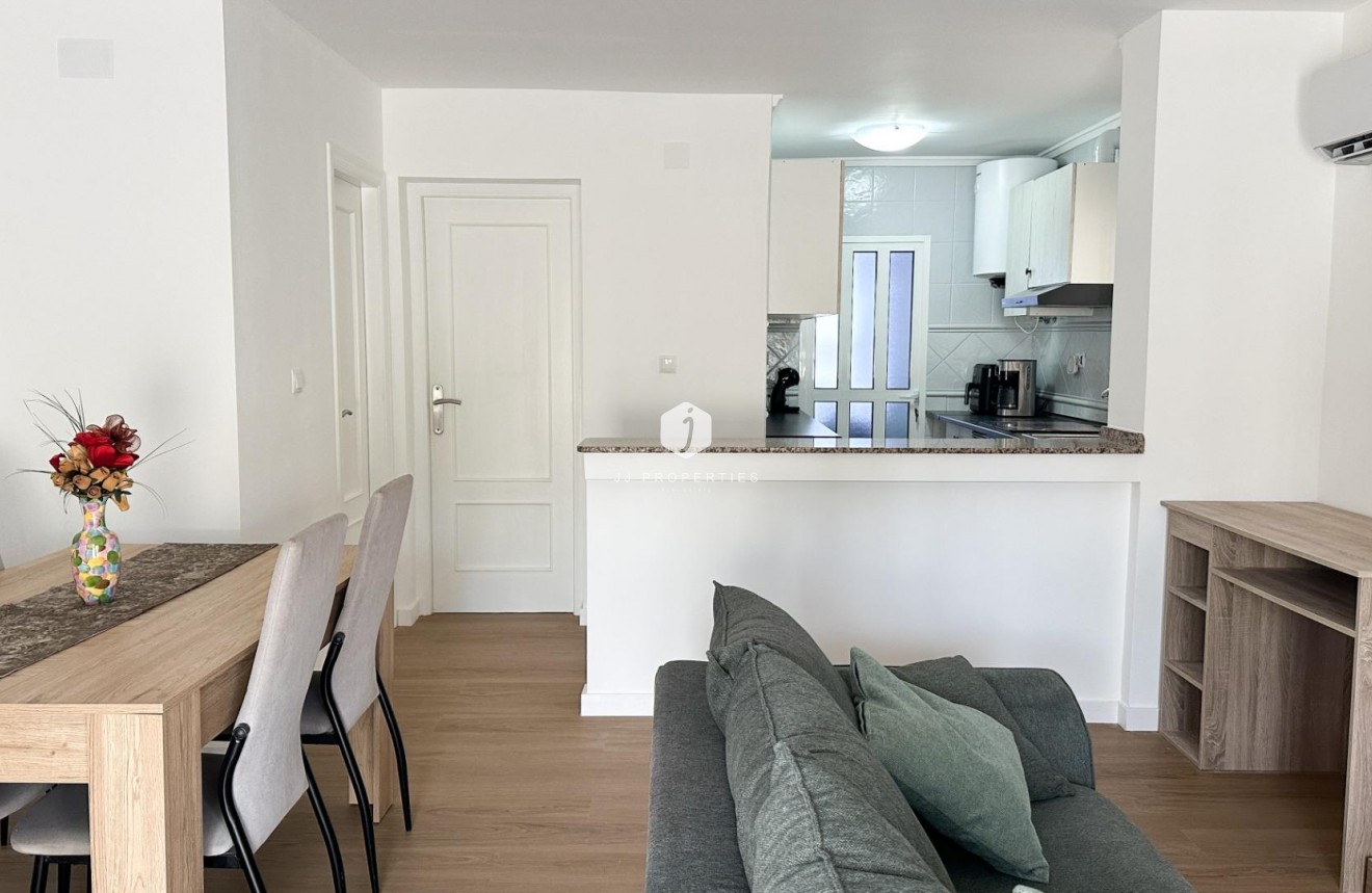 D'occasion - Duplex -
San Miguel de Salinas - Las Filipinas