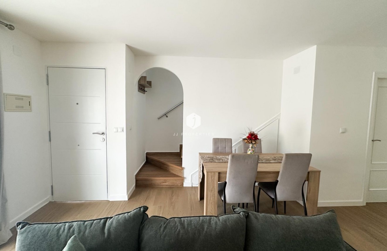 D'occasion - Duplex -
San Miguel de Salinas - Las Filipinas