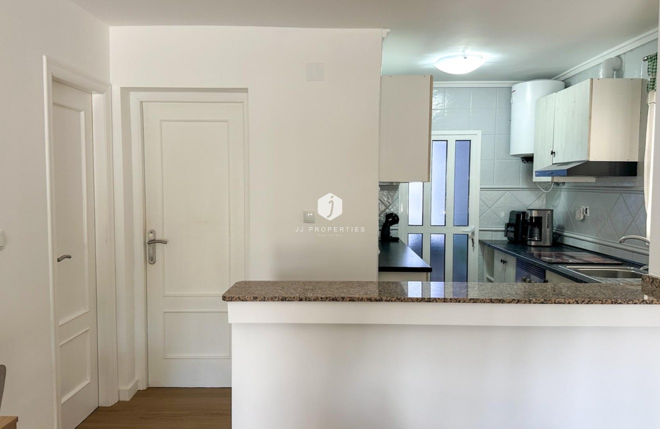 D'occasion - Duplex -
San Miguel de Salinas - Las Filipinas