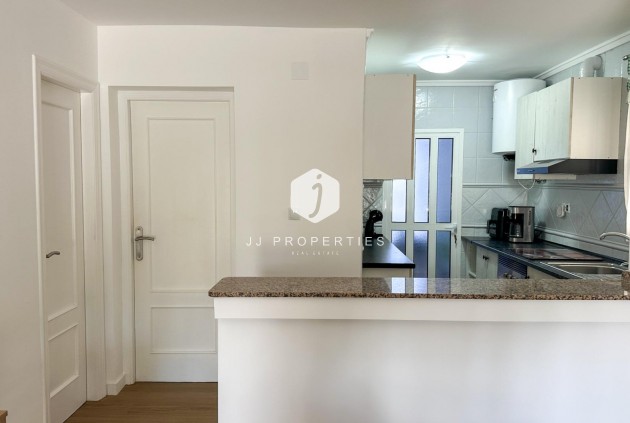 D'occasion - Duplex -
San Miguel de Salinas - Las Filipinas