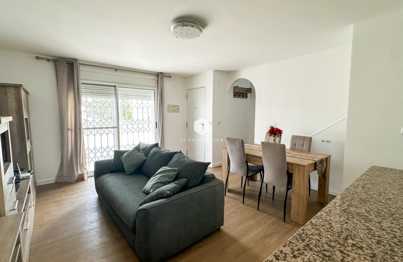 D'occasion - Duplex -
San Miguel de Salinas - Las Filipinas